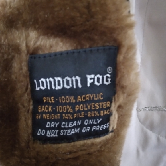 Vintage-Like New! London Fog furr lined trench Coat. - Picture 6 of 9